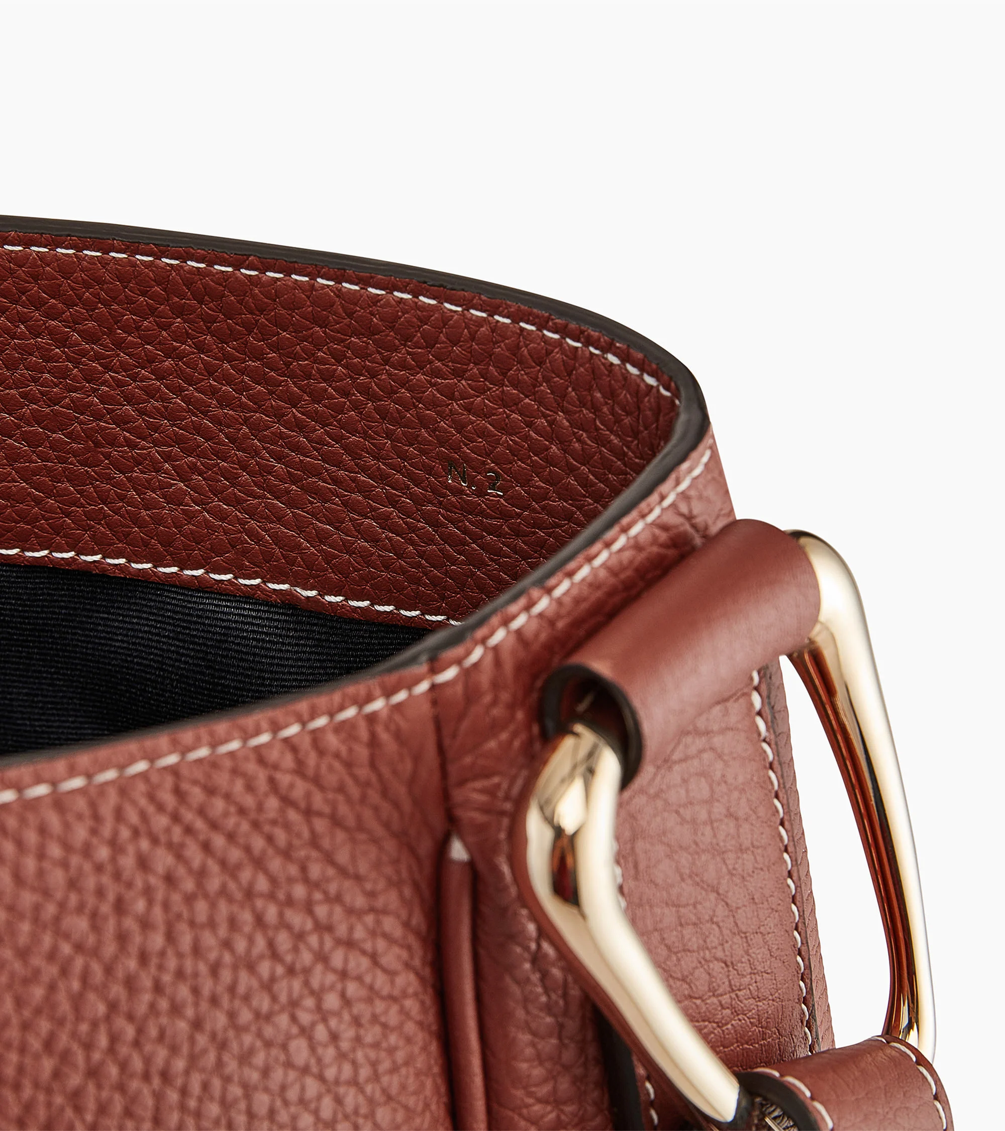 Grand sac hobo Madeleine en cuir de taurillon grainé - Image 4